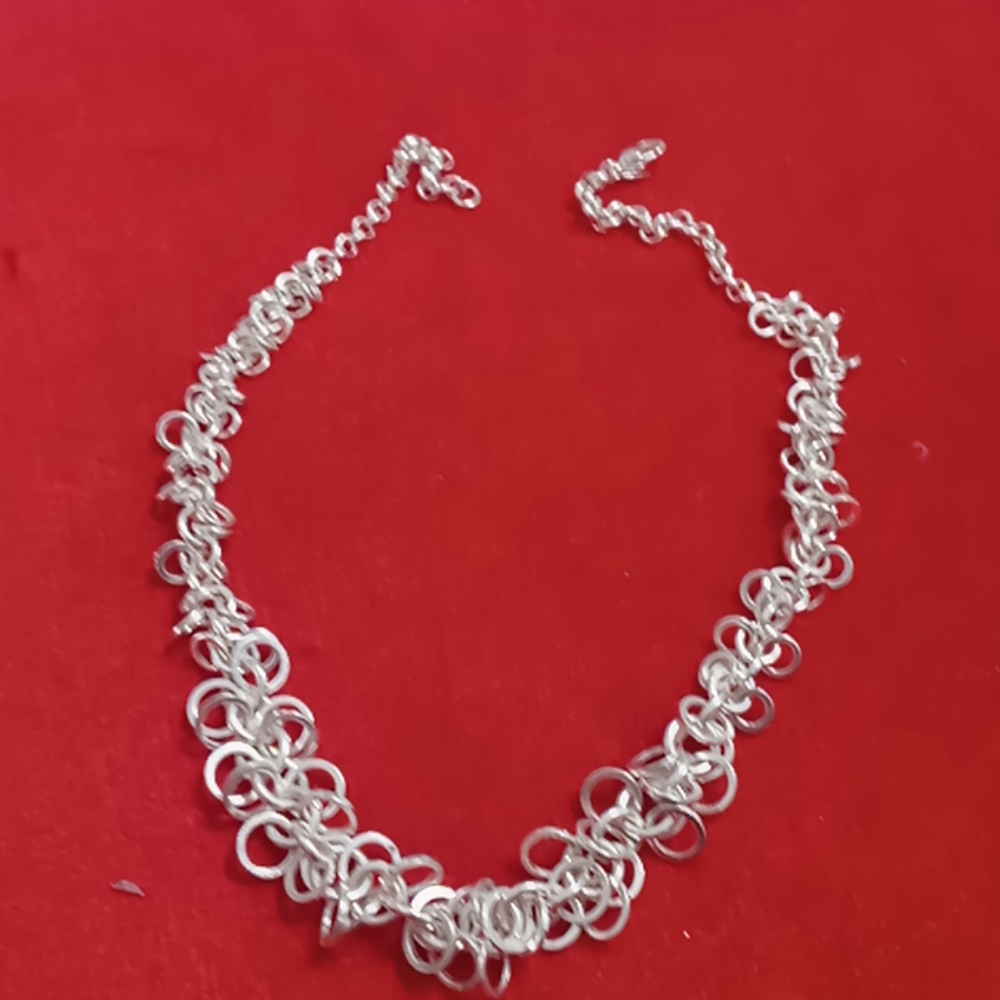 silver chain link necklave from avon